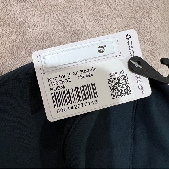 Lululemon Run for it Submarine Blue Beanie - Picture 4 of 4